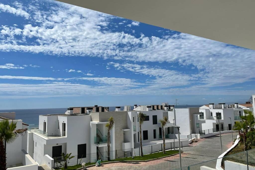 Modern 2 Beds Apartment In Alcaidesa Exterior foto